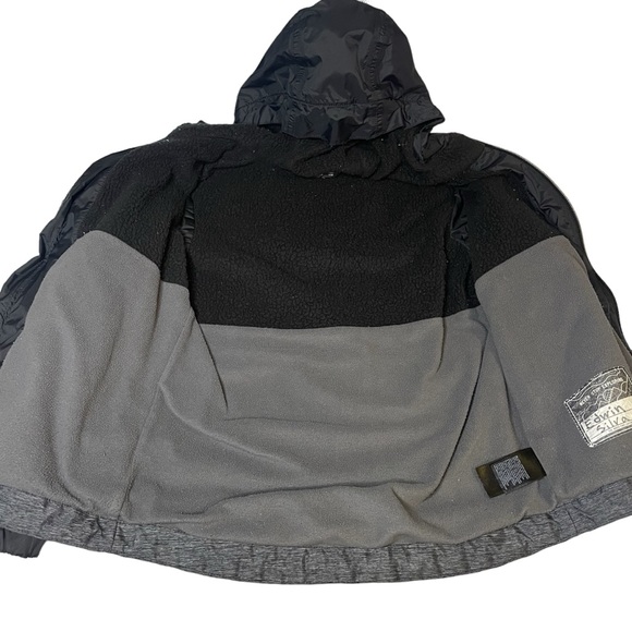 The North Face Coat - Picture 3 of 6